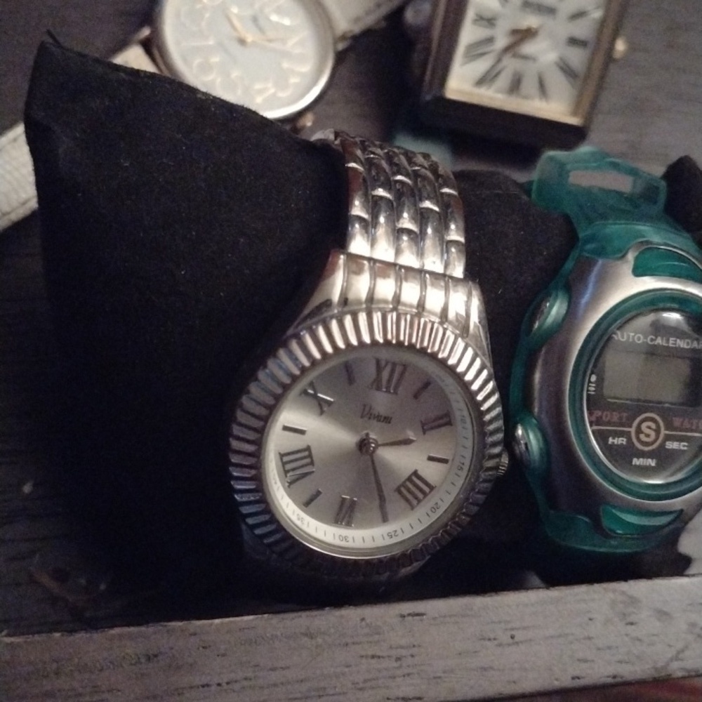 Ladies Watch Lot - Picture 2 of 4